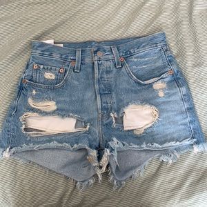 Levis shorts (premium quality)